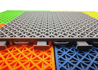 Porcellana Nessuna pavimentazione del sintetico di inquinamento 100% riciclabile per il campo da badminton fabbrica