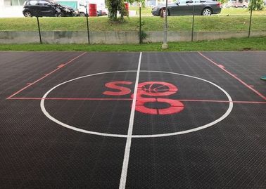 Porcellana Assorbimento di scossa smontabile superiore della pavimentazione del campo da pallacanestro di controllo di palla della trazione fabbrica